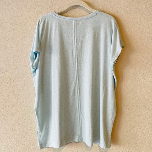 Athleta EUC Women’s Size Small Release Tee Gentle Blue - Picture 5 of 11